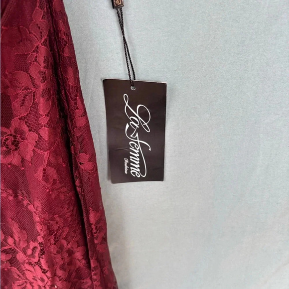 NWT La Femme sz 6 27982 Portrait Neck Lace Gown Burgundy Red Pleat Long Formal - Picture 4 of 9